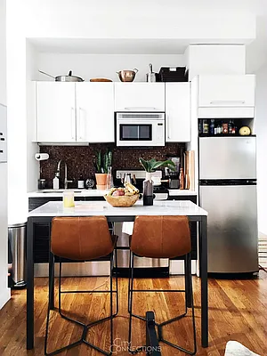 Rented by City Connections Realty | media 10