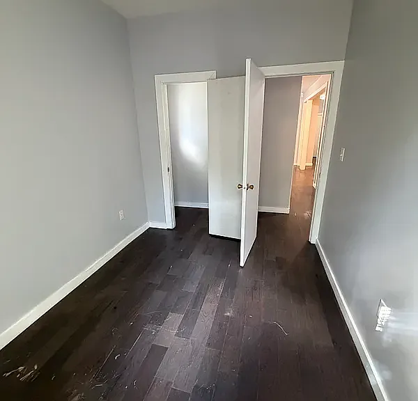 29 Bartholdi Ave — Photo 6