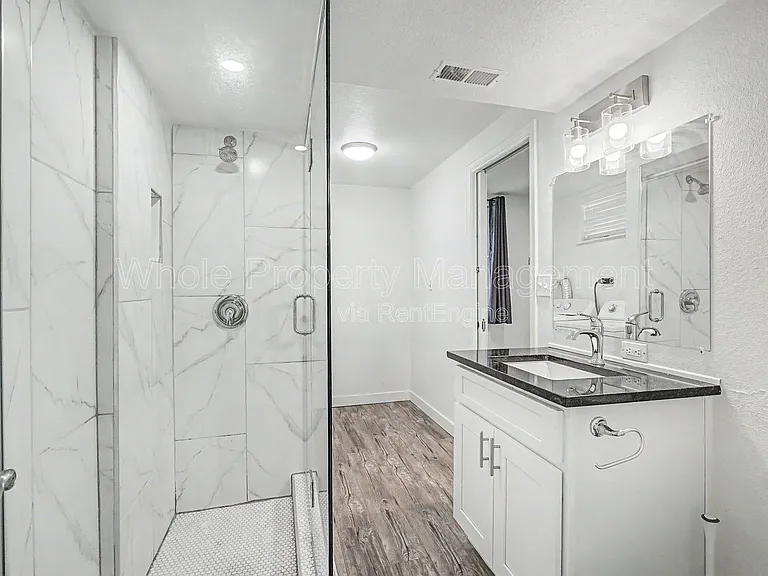 4205 S Lincoln St — Photo 16