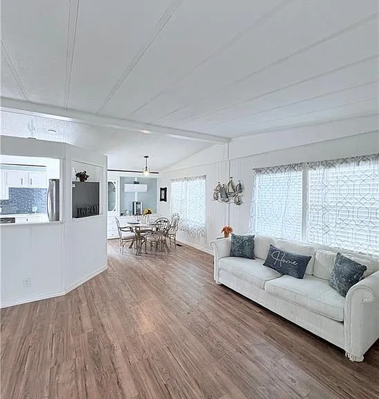 3108 Running Deer Dr — Photo 2