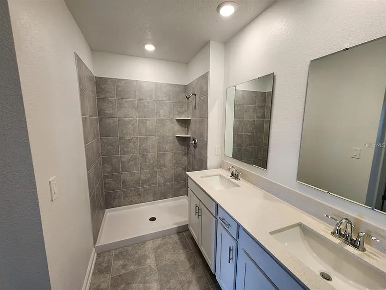 2713 Runners Cir — Photo 23