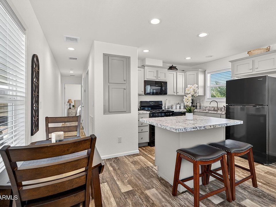 1st image of 202 N MERIDIAN Road #220