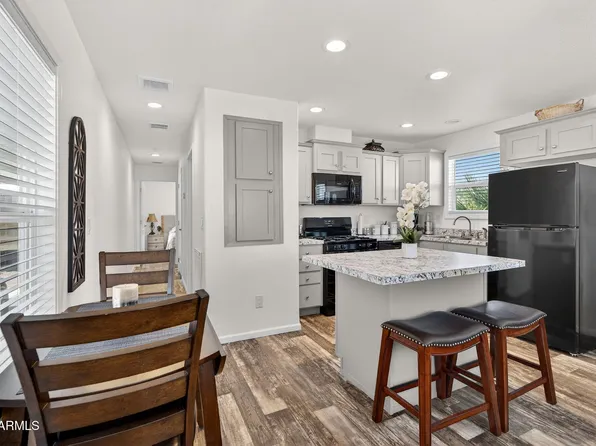 202 N MERIDIAN Road #220, Apache Junction, AZ 85120