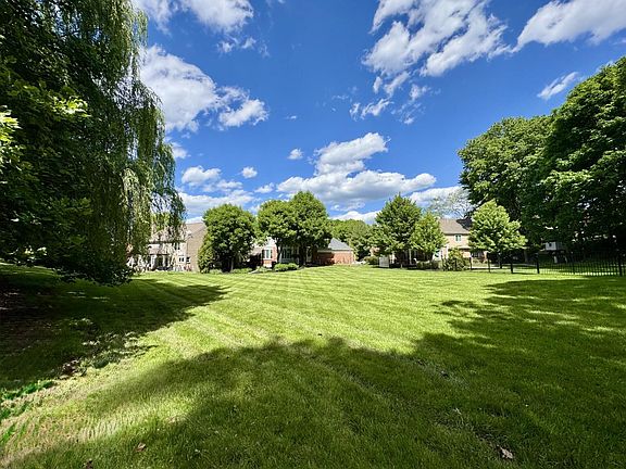 5th image of 808 Winterberry Ct