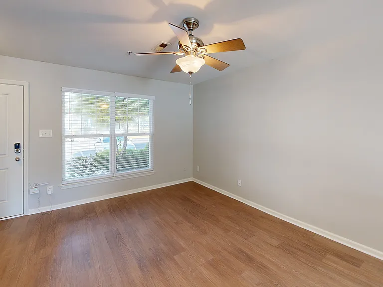 Gayton Pointe Townhomes — Photo 38