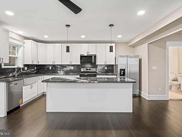 19 Conwell Ave — Photo 4