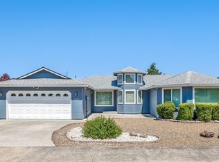 2343 Winslow Park Dr, Medford, OR