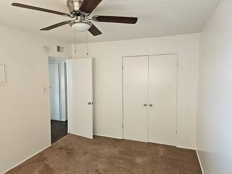 1414 W McFadden Ave — Photo 10