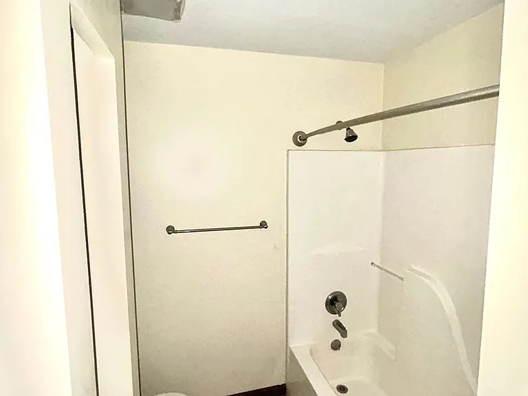 801 Darlington Rd — Photo 9