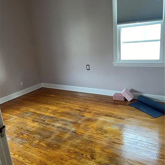 560 Beecher St — Photo 5