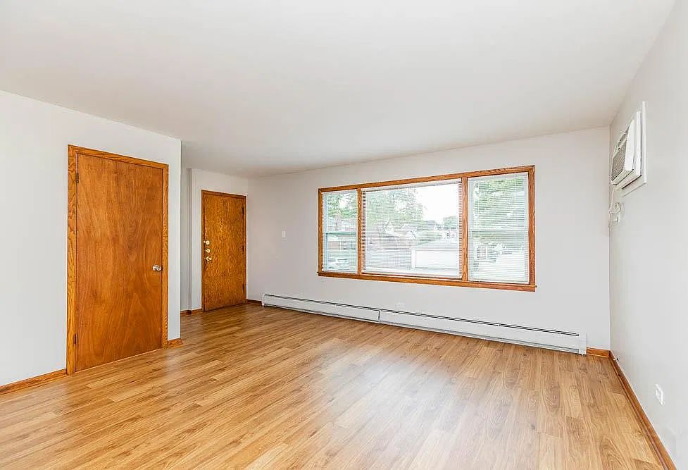 1 bed, 800 sqft, $1,200 — Photo 2