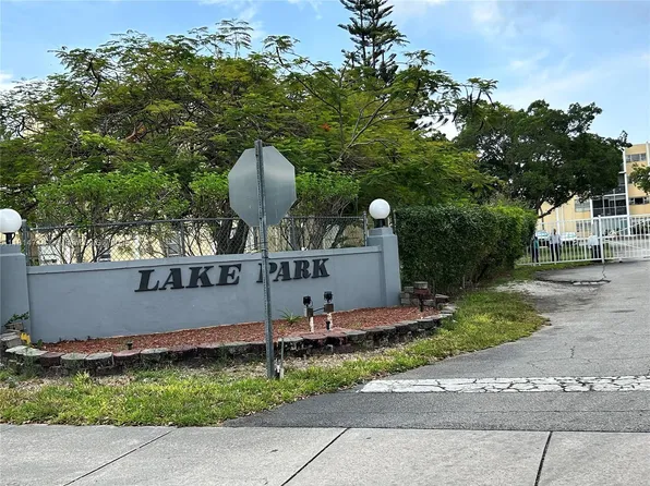 920 NE 199th St APT 2S-217, Miami, FL 33179