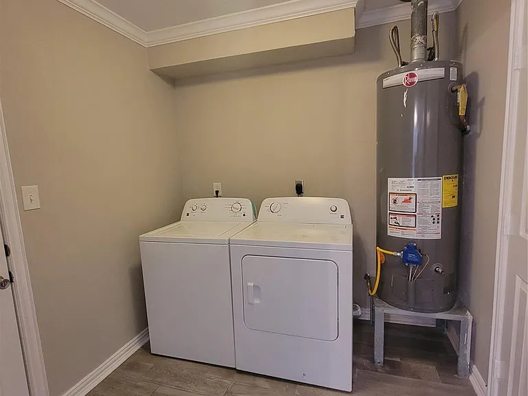 4015 Chapel Square Dr — Photo 14