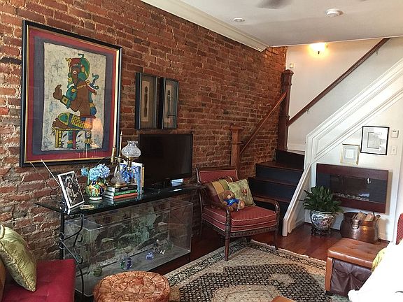 Living room lt from front