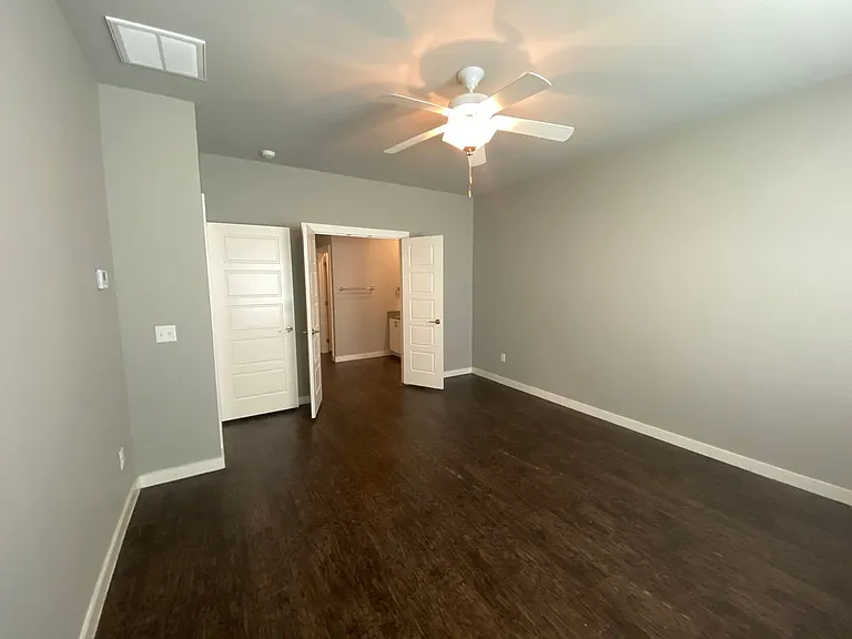 17612 Hampton Park Dr #B — Photo 18