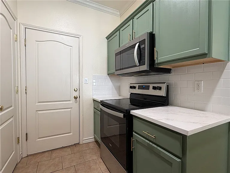 14901 Windward Dr — Photo 15