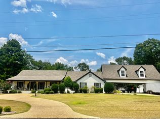 1996 Oakview Dr, Tupelo, MS 38804