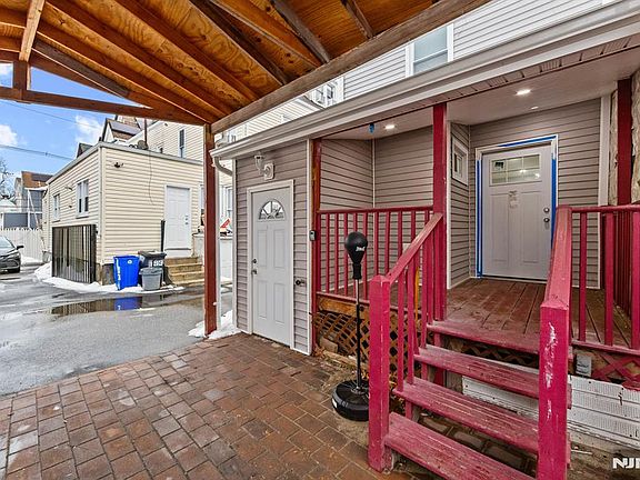 3rd image of 191 Harrison St