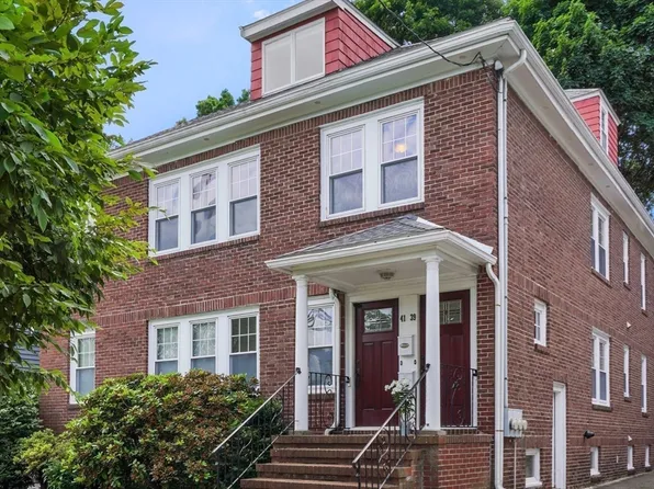 39 Channing Rd #2, Belmont, MA 02478