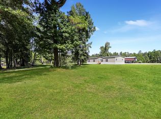 1230 Spring Grove Rd, Bonneau, SC 29431