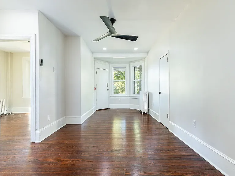 400 E Vernon Rd #D31 — Photo 2