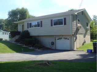 76 Surrey Rd, Chester, NY 10918