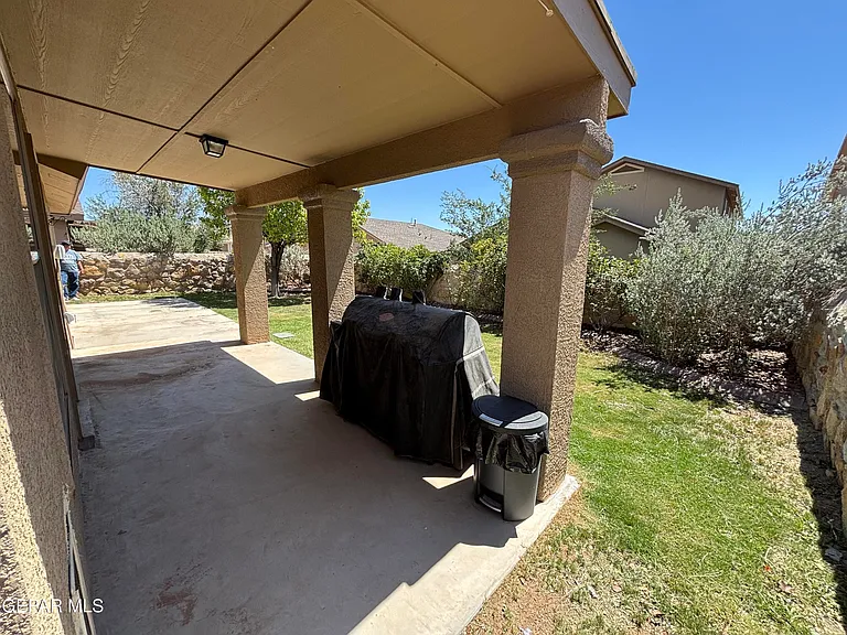 11008 Cattle Ranch St — Photo 5