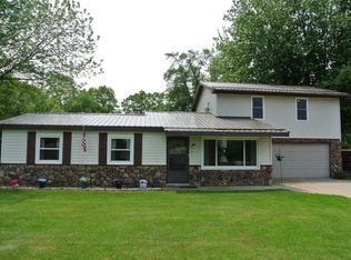 811 W Adams St, Osceola, IN 46561