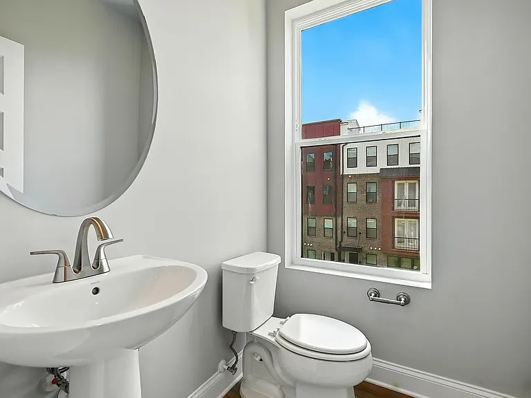 1232 S Person St #201 — Photo 14