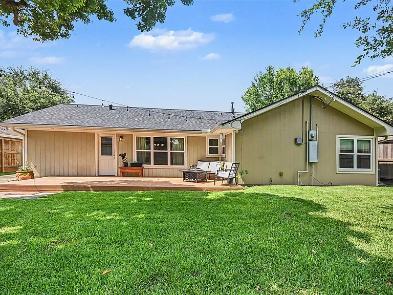 4831 Stillbrooke Dr — Photo 33