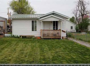 132 Fremont St, Thermopolis, WY 82443