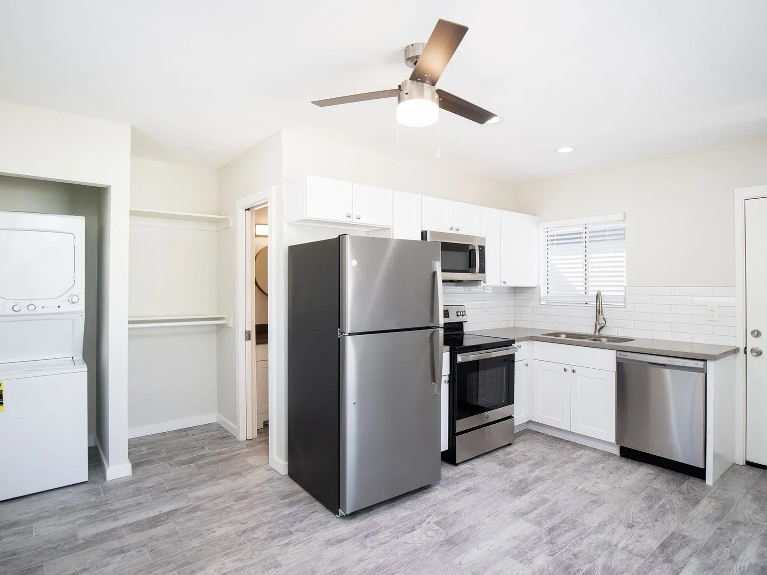 Central Phoenix - Fully Renovated 1 bed 1 bath! — Photo 4