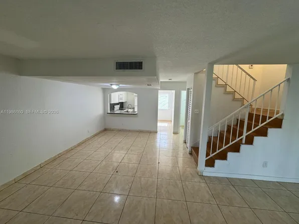 2800 Georgia Ave APT D27, West Palm Beach, FL 33405