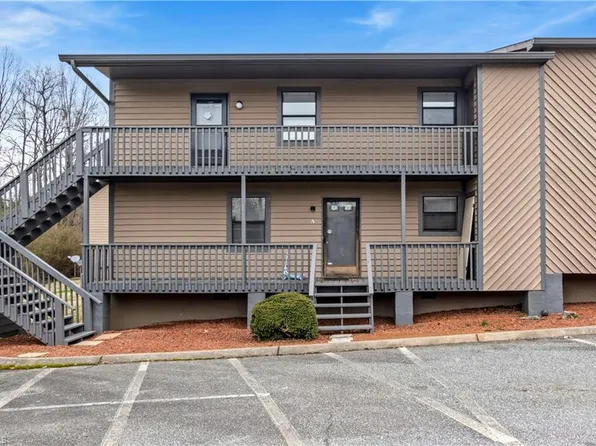 200 Vista Cir APT C, Winston Salem, NC 27106
