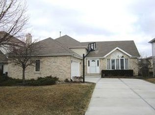 9140 Christina Dr, Hickory Hills, IL 60457