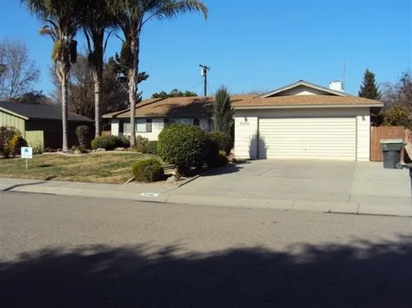 3036 W Vassar Dr, Visalia, CA 93277