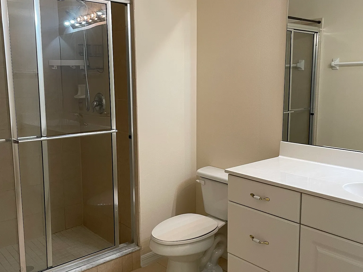 2 bed, 1250 sqft, $1,700 — Photo 4