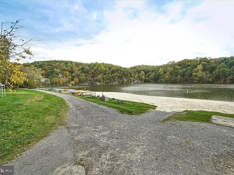 10132 Lake Linganore Blvd — Photo 52