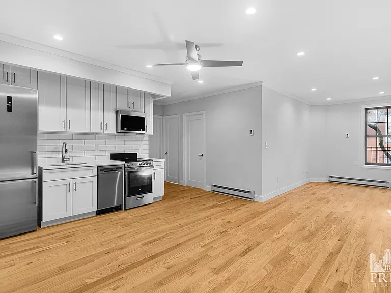 312 E 83rd St #3W — Photo 1