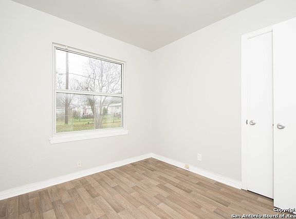 5th image of 306 Honey Blvd