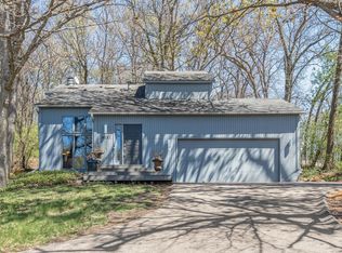 4121 Williston Rd, Minnetonka, MN 55345