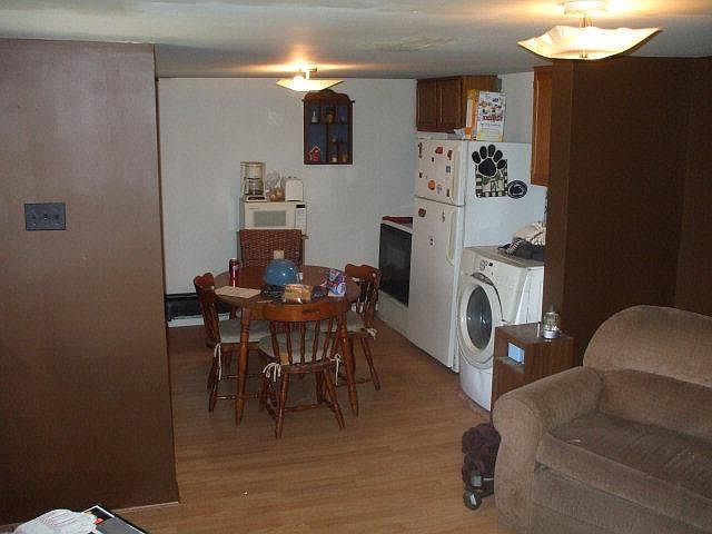 2nd image of 443 W Walnut St