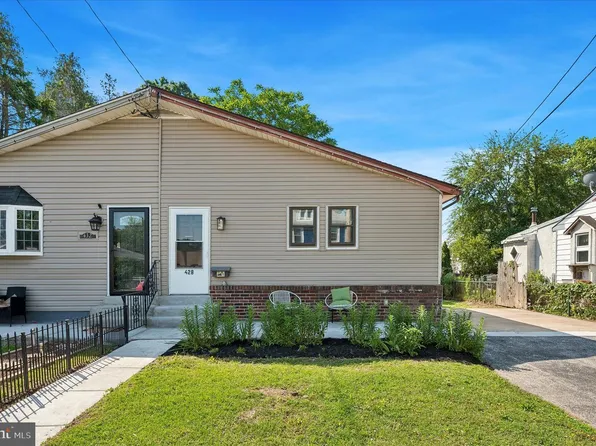 428 Manhattan St, Lester, PA 19029