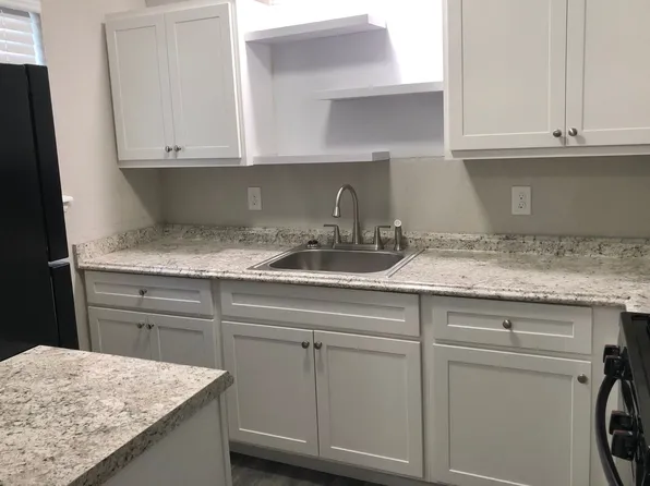 Yukon Heights Apartments