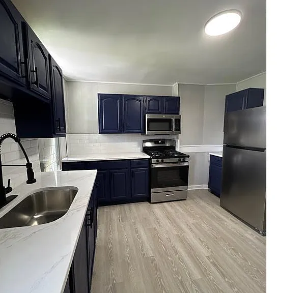 600 N Edgewood St — Photo 6