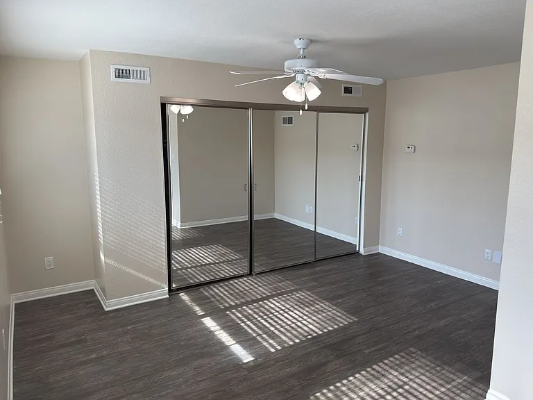 Pointe Pacific Apartment Homes — Photo 28