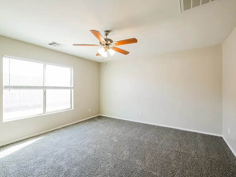11457 W Rio Vista Ln — Photo 10