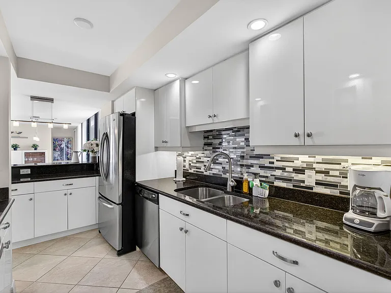 3000 N Ocean Dr — Photo 12