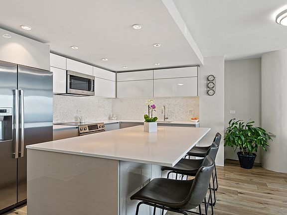 4th image of 155 N Harbor Dr APT 5111
