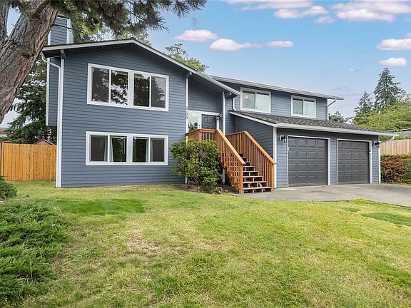 2nd image of 5129 30th St NE
